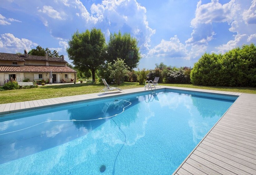 تختخواب و صبحانه Chateau Ysard