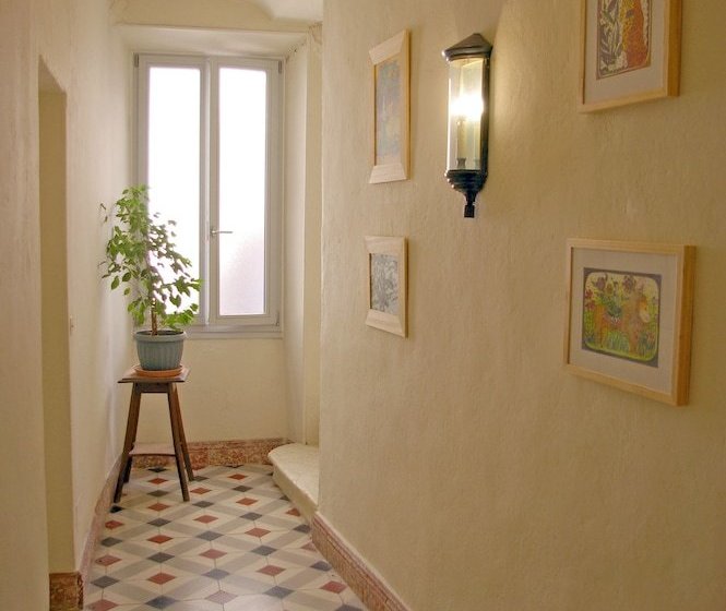 ベッドアンドブレックファースト Les Chambres Anglaises