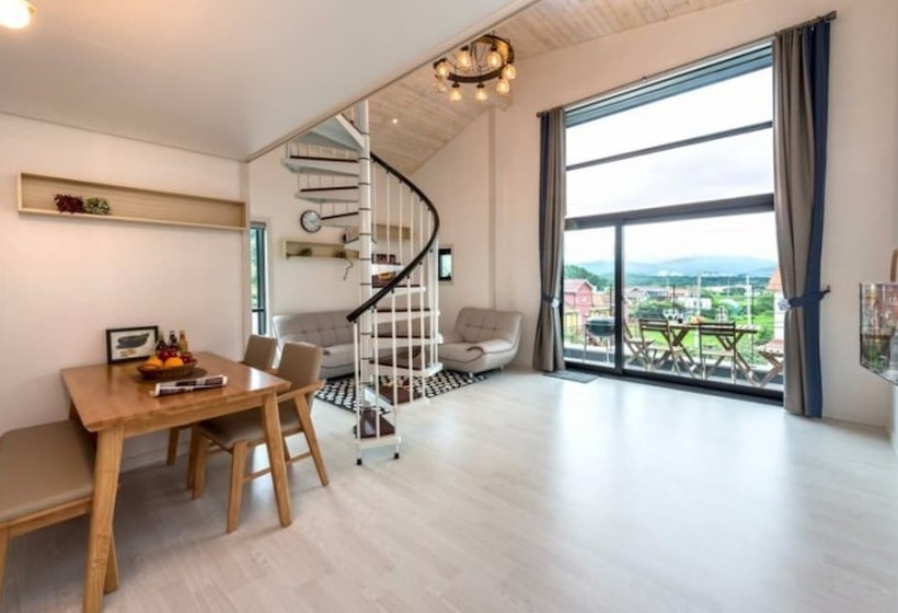 Gyeongju Le Reve Pension