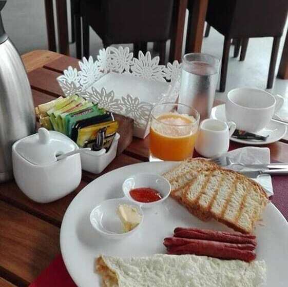 酒店 27 Cafe Zanzibar Airport