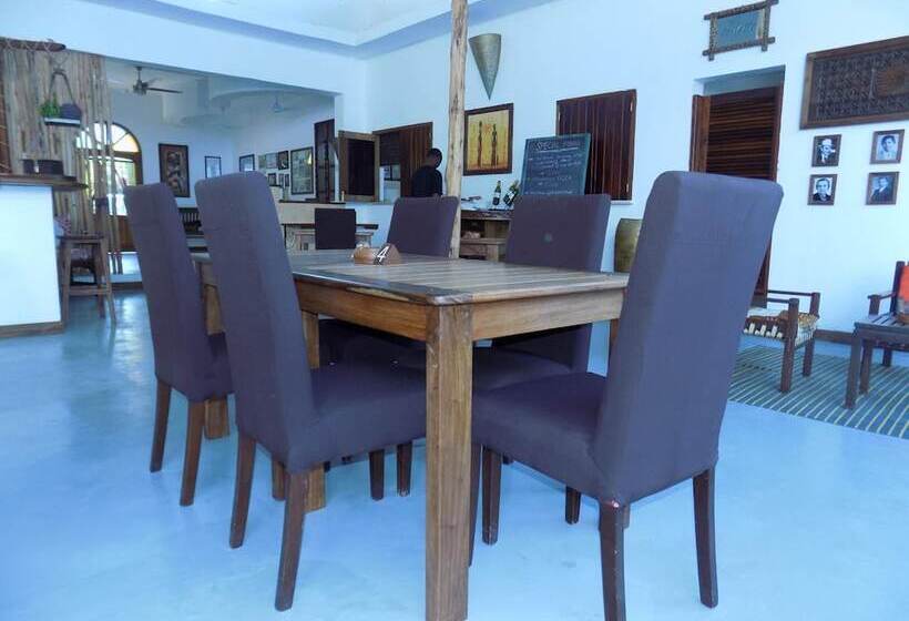 酒店 27 Cafe Zanzibar Airport