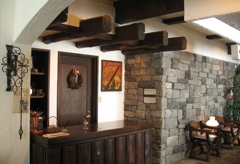 Fujio Pension Madarao Apartment Hotel & Restaurant