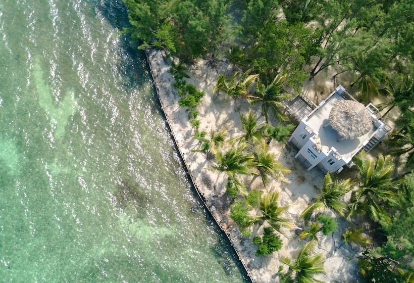 בית מלון כפרי Thatch Caye, A Muy Ono Resort