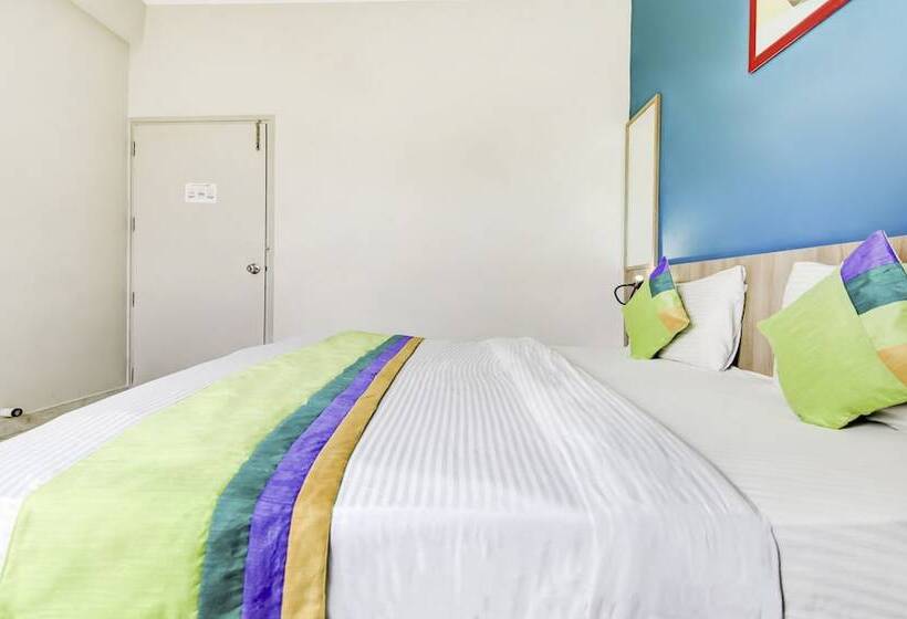 Отель Treebo Mall View, Dlf Phase Ii