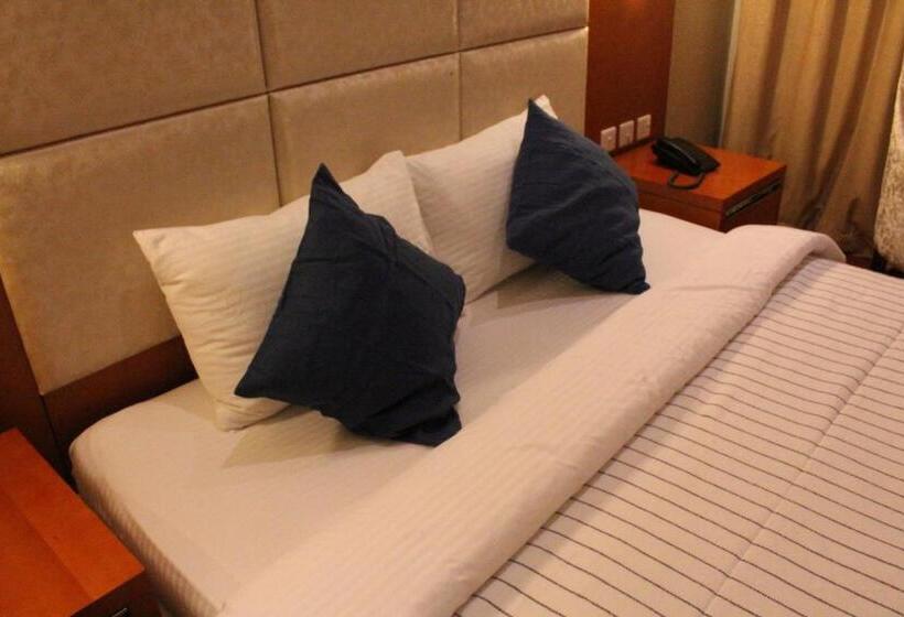 هتل White Moon Al Sadd