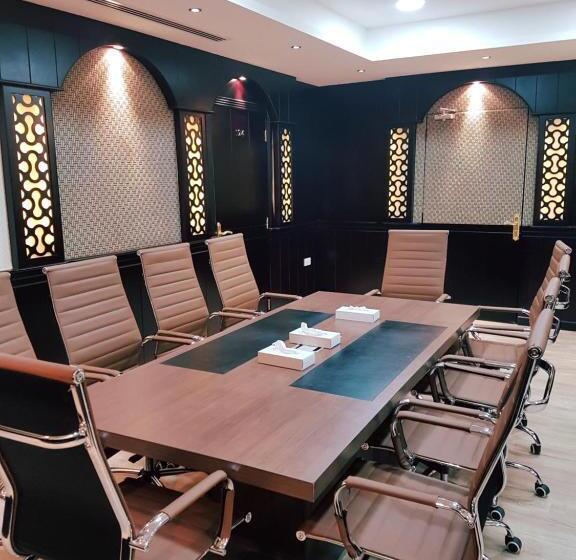 هتل White Moon Al Sadd