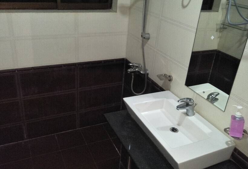 פנסיון 9 Pearls Resort