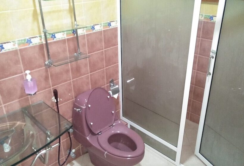 פנסיון 9 Pearls Resort