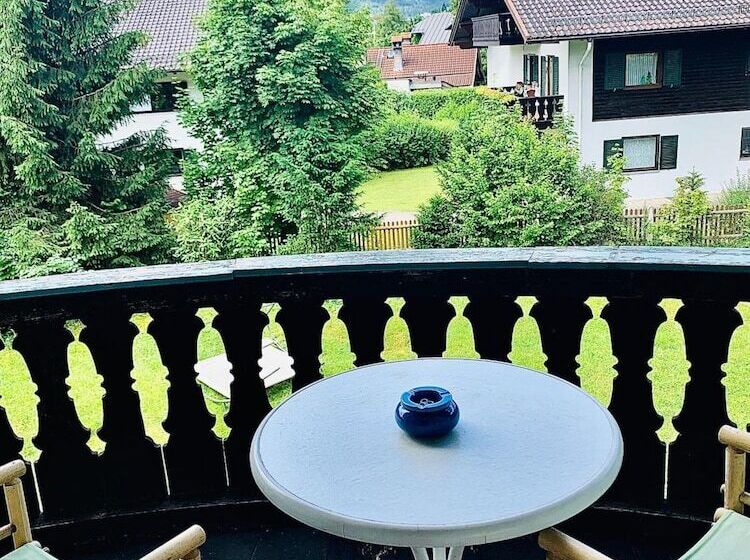 پانسیون Gästehaus Hohe Tannen