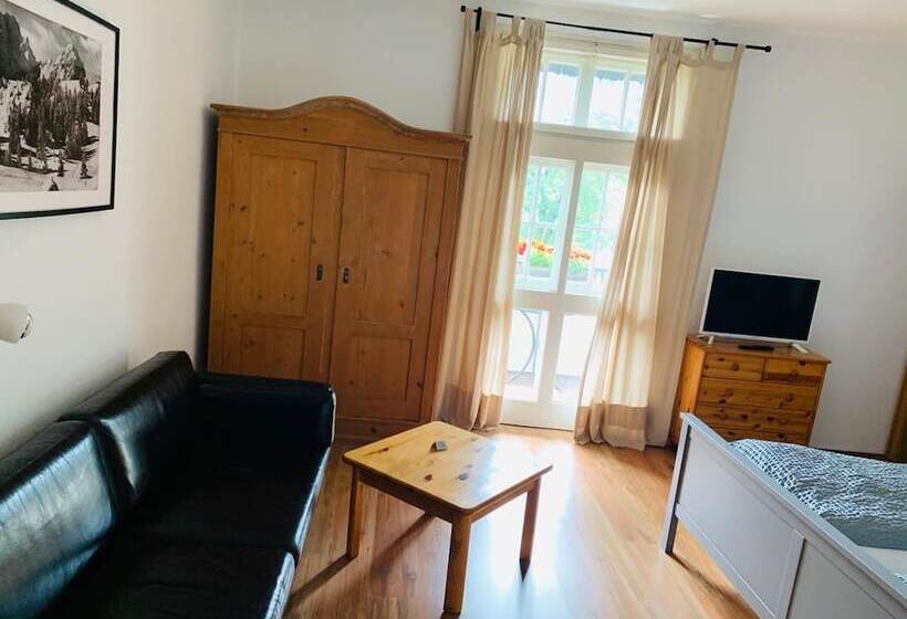 پانسیون Gästehaus Hohe Tannen