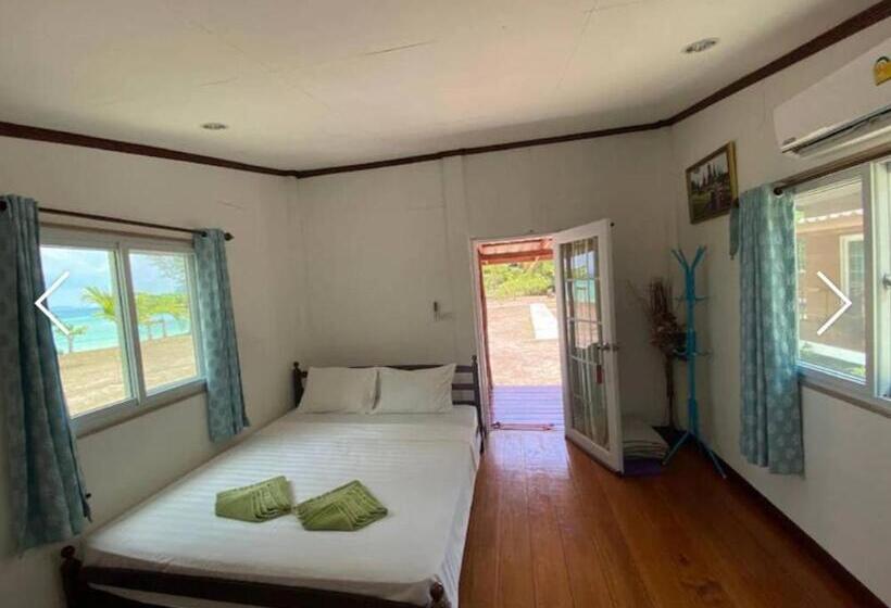 渡假胜地  Koh Ngai Seafood