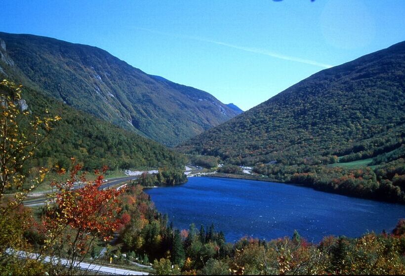 مبيت وإفطار The Manor On Golden Pond