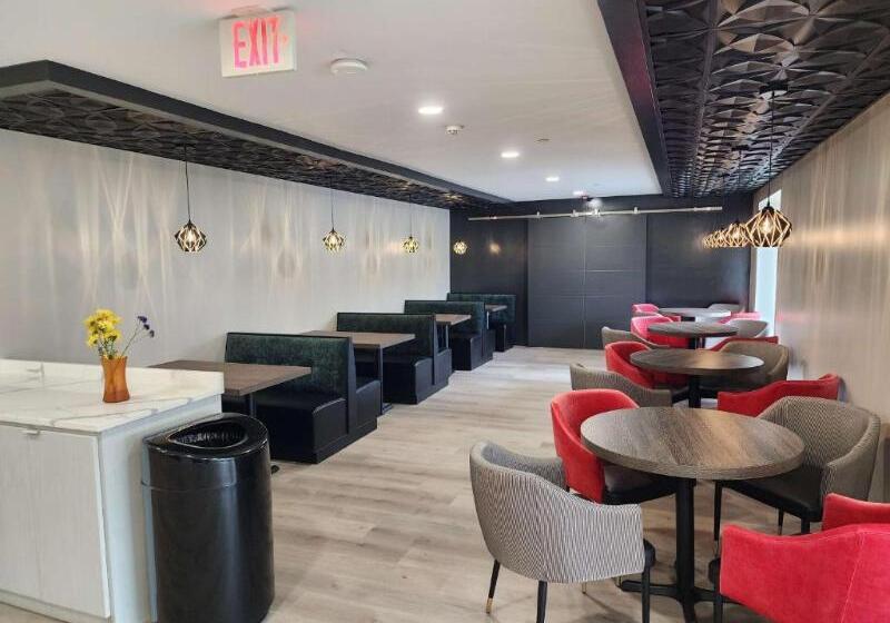 فندق Best Western Buffalo Inn & Suites