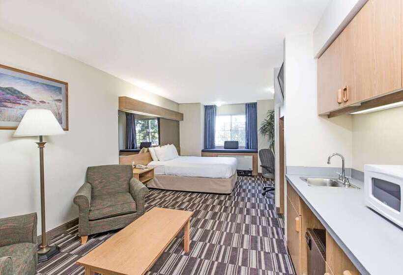 בית מלון כפרי Baymont Inn & Suites By Wyndham Anchorage Airport