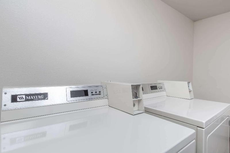 فندق Baymont Inn & Suites By Wyndham Anchorage Airport