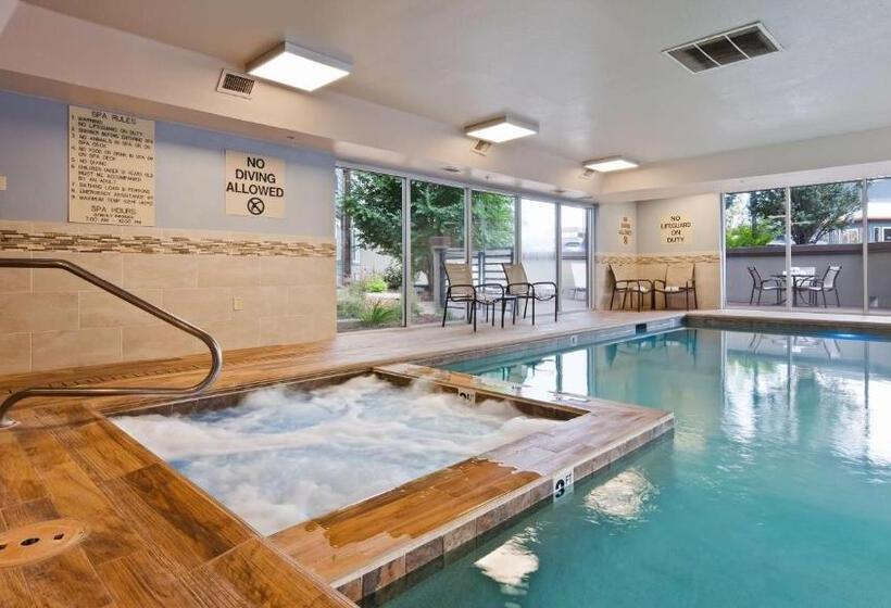 هتل Best Western Plus Peak Vista Inn & Suites