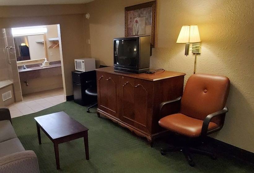 فندق Fairbridge Inn & Suites