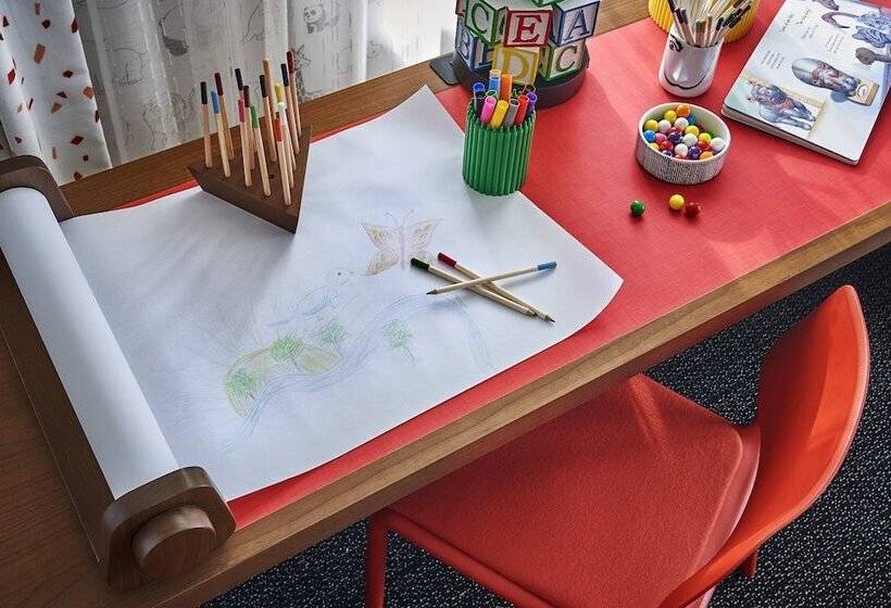 ホテル Graduate By Hilton Cincinnati