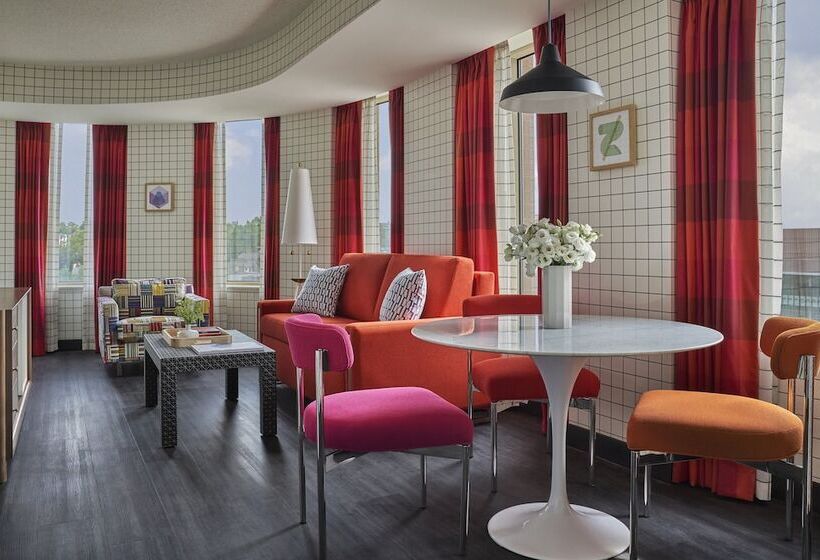 ホテル Graduate By Hilton Cincinnati