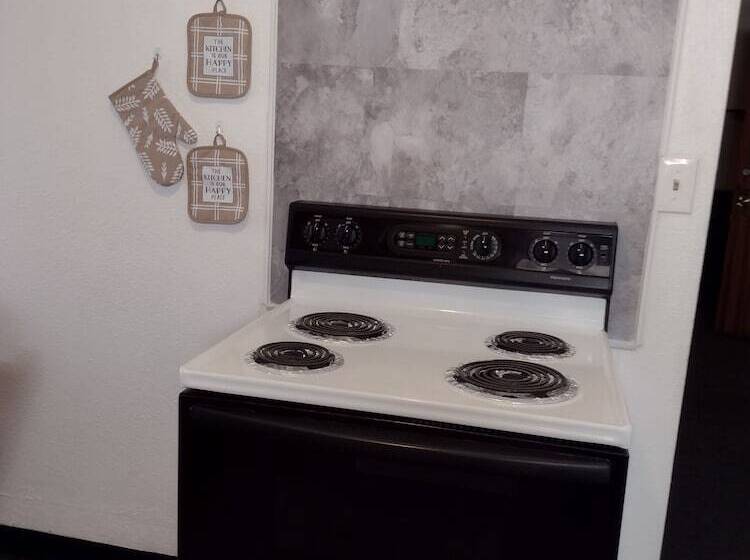 فندق Hub City Inn