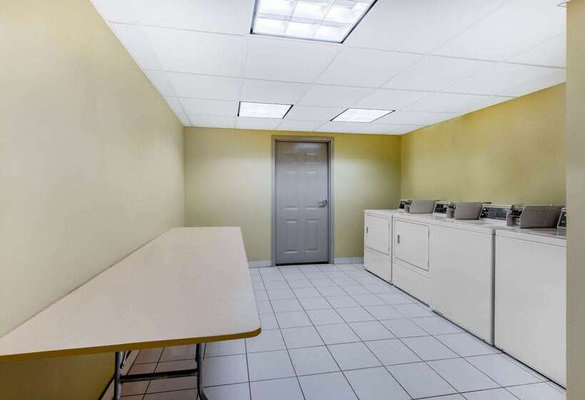 Szálloda La Quinta Inn By Wyndham West Long Branch