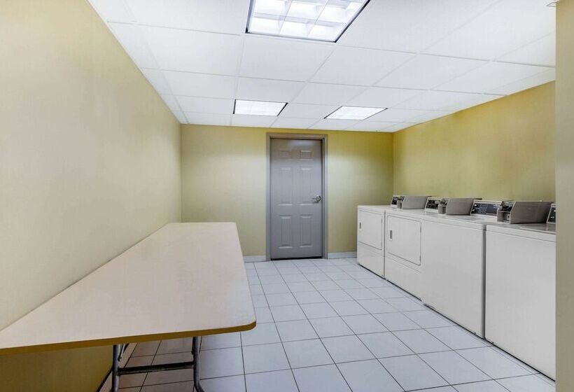 Szálloda La Quinta Inn By Wyndham West Long Branch