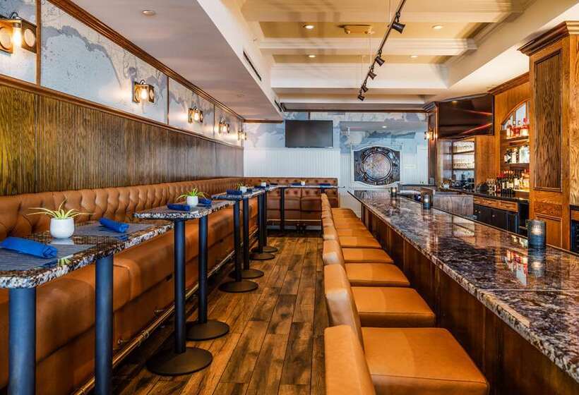 酒店 Madison Beach