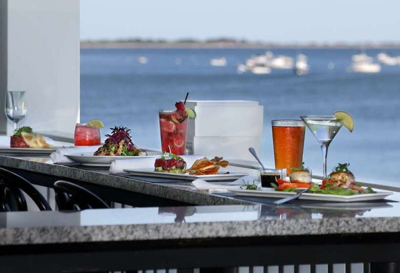 酒店 Madison Beach