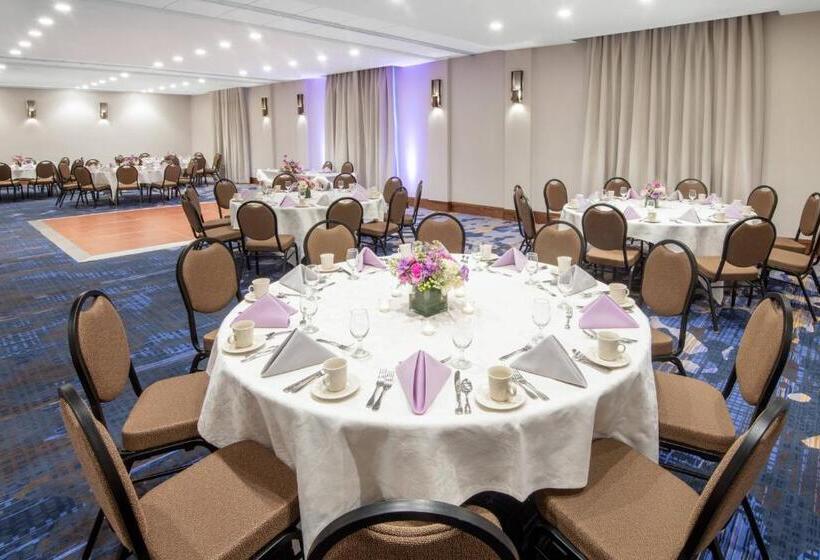 فندق Madison Marriott West