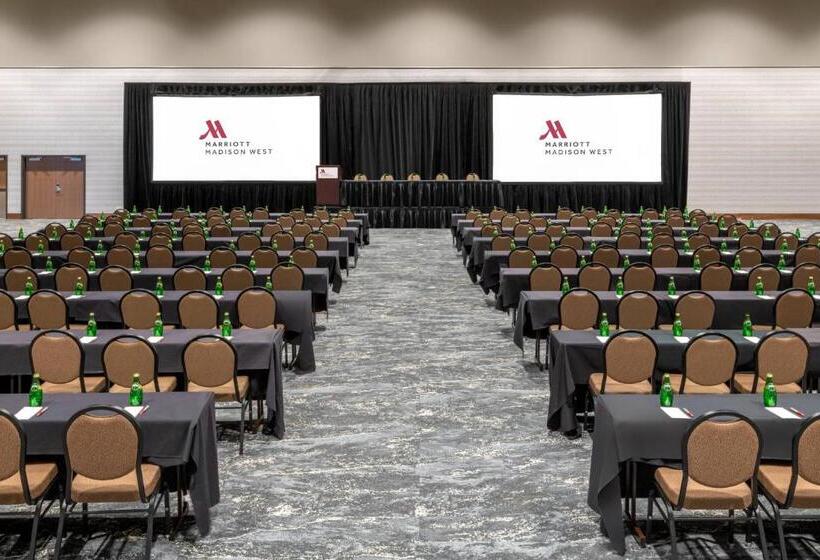 فندق Madison Marriott West