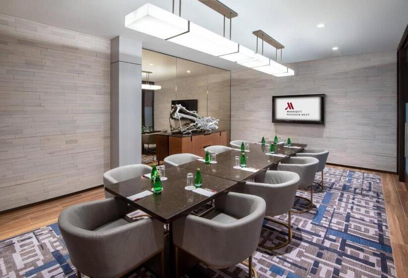 فندق Madison Marriott West