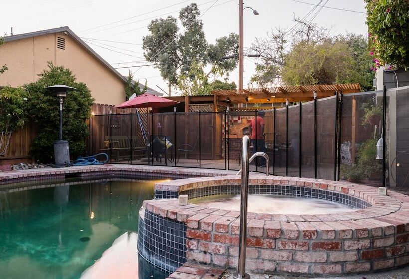 فندق Madison Street Inn B&b