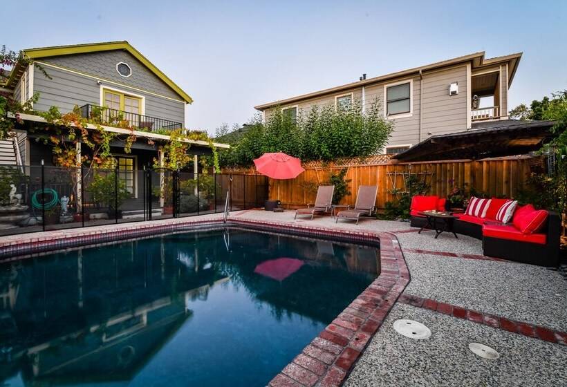 فندق Madison Street Inn B&b