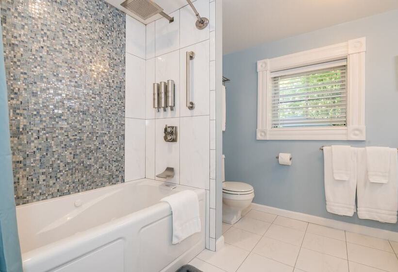 فندق Madison Street Inn B&b