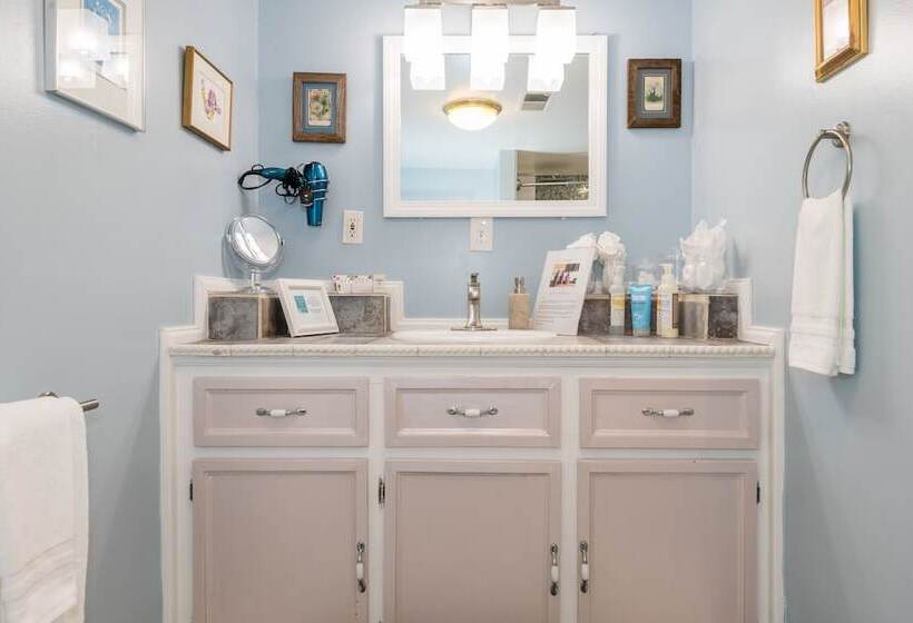 فندق Madison Street Inn B&b