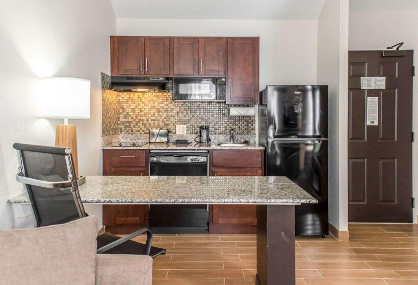 فندق Mainstay Suites Pittsburgh Airport