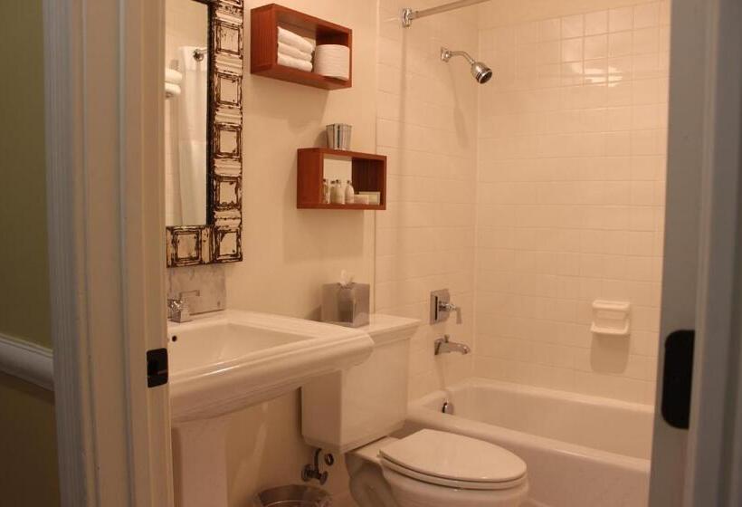 فندق Majestic Inn And Spa