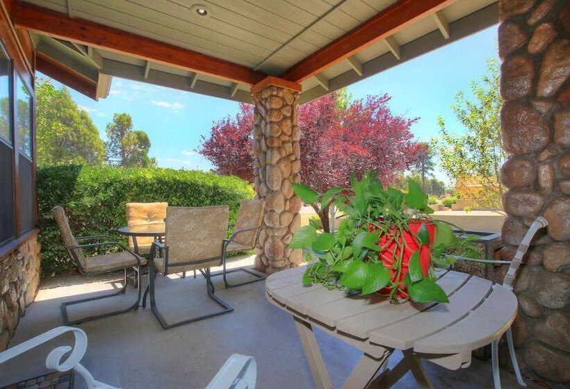 فندق Majestic Mountain Inn