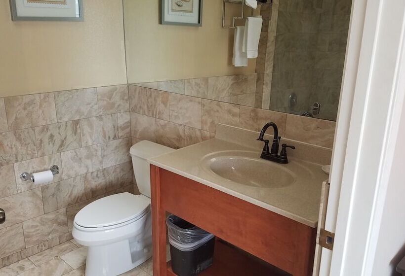 فندق Malibu Country Inn