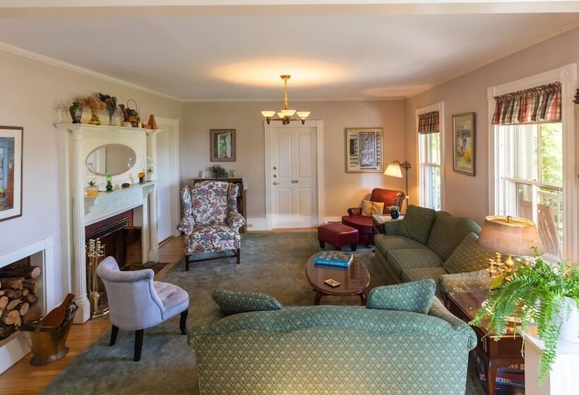 호텔 Maple Hill Farm Inn