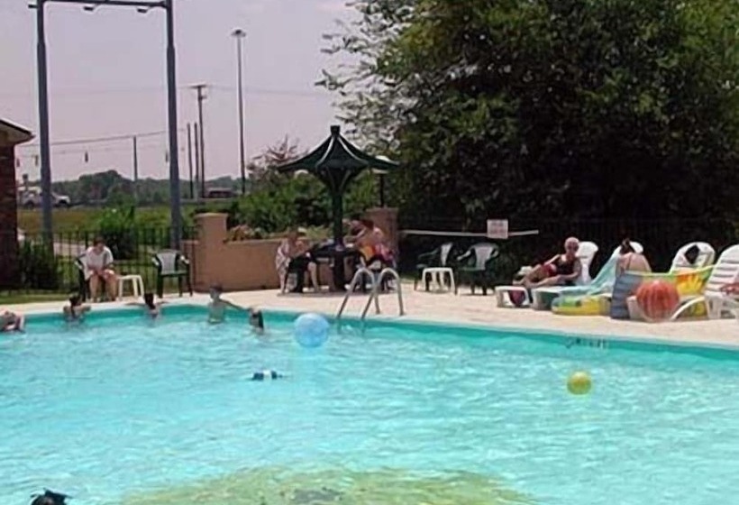 فندق Mariann Travel Inn Scottsburg