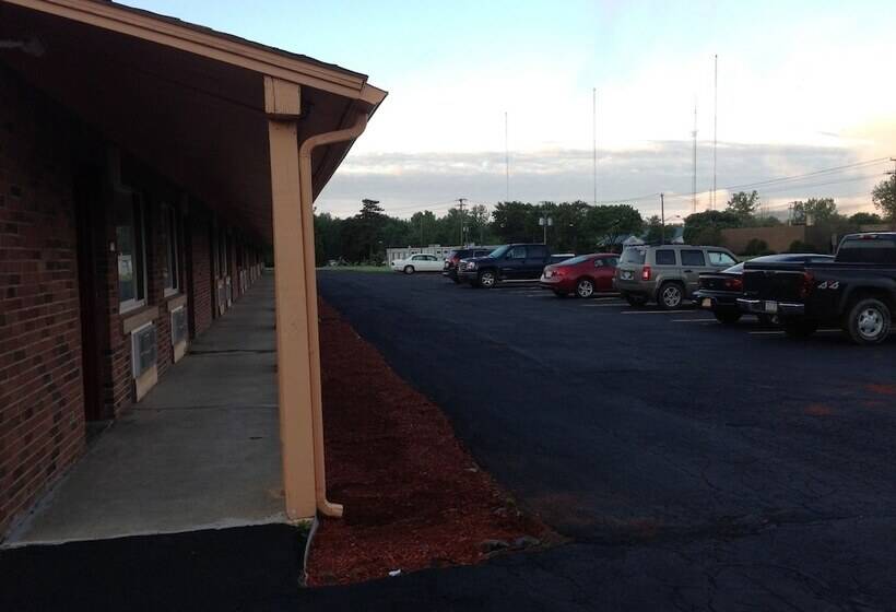 فندق Mark Twain Motor Inn