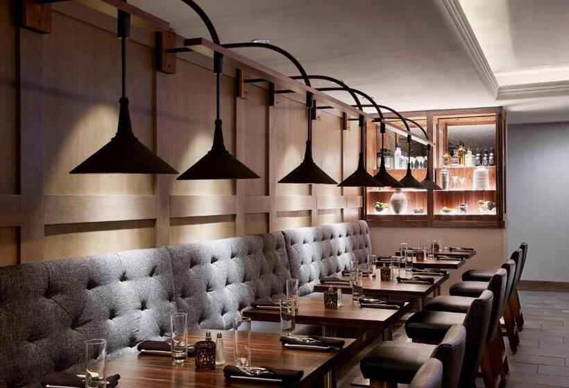 호텔 Marriott Cincinnati Northeast