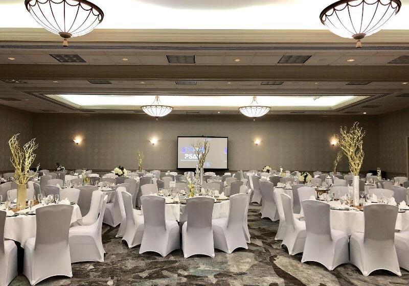 فندق Doubletree By Hilton Minneapolis Airport, Mn