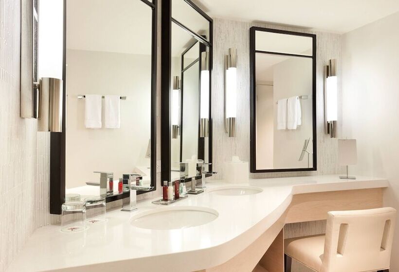 فندق Marriott Stanton South Beach