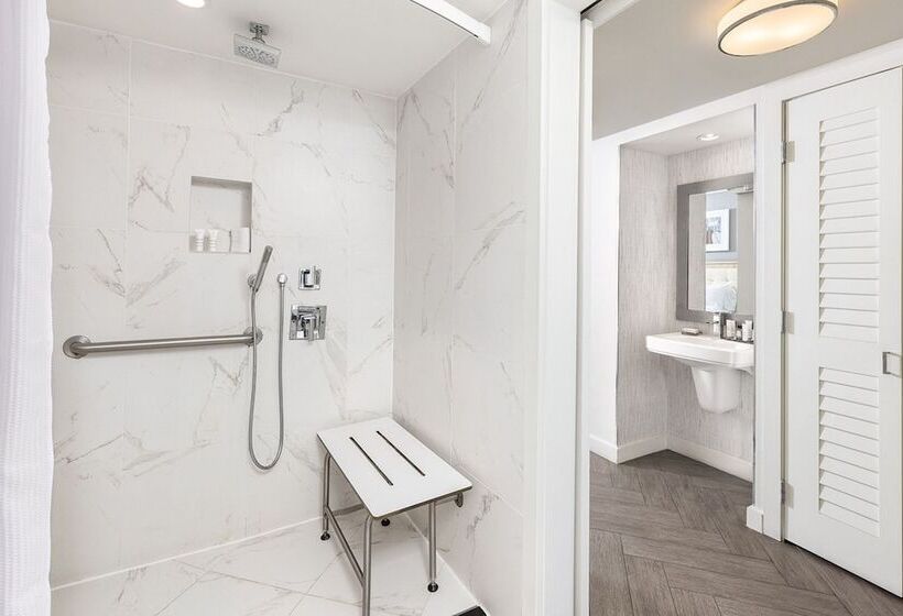 فندق Marriott Stanton South Beach