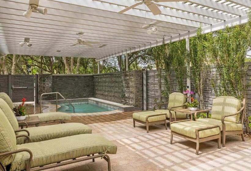 هتل Marriott's Cypress Harbour Villas