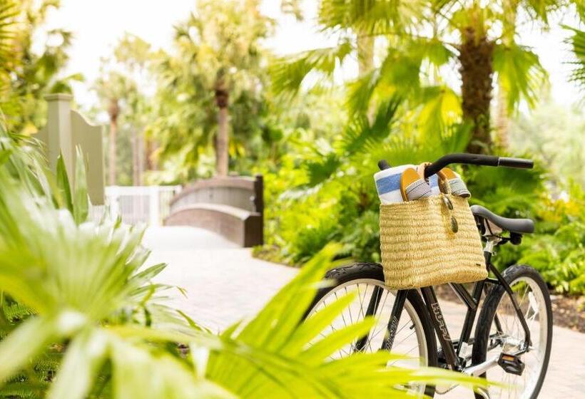 هتل Marriott's Cypress Harbour Villas