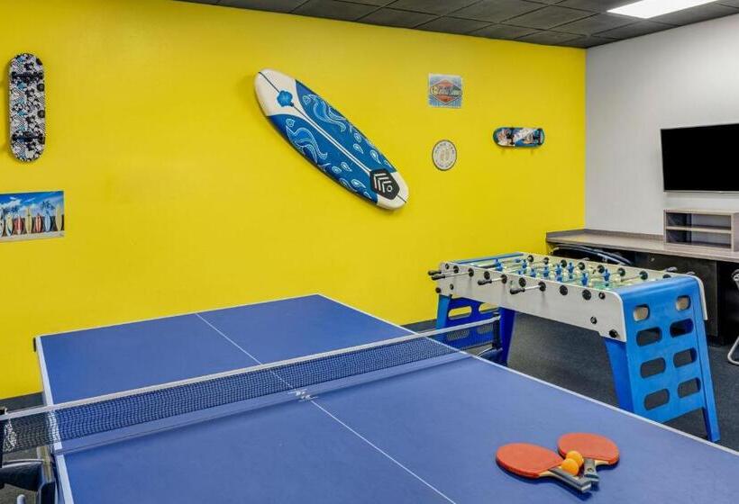 هتل Marriott's Cypress Harbour Villas