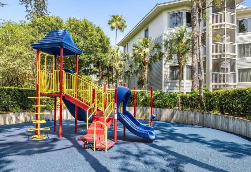 هتل Marriott's Cypress Harbour Villas